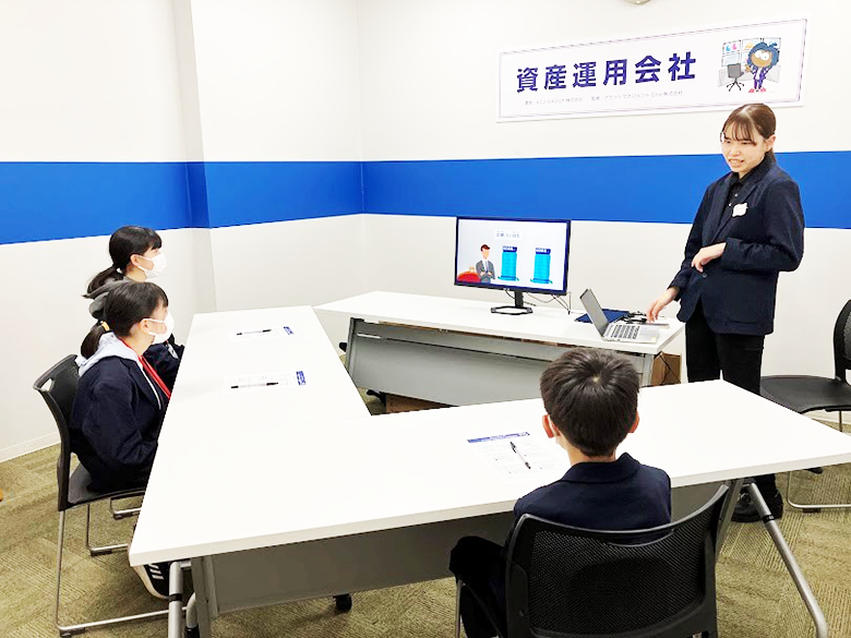 こども達による投資会議は大きな盛り上がり