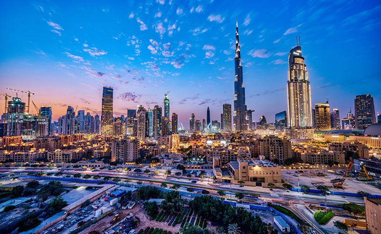 ドバイの人口と経済発展2
