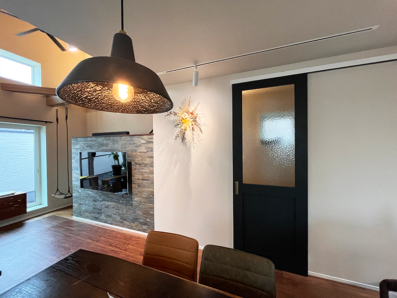 リビングのドア（デザイン性）